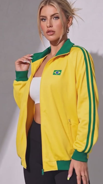Se você busca camisas masculinas do Brasil para a Copa do Mundo de 2026, você está no lugar certo! trabalhamos com camisas para sua família toda, com tecido premium, camisetas bordadas e de alta qualidade. Entrega garantida e troca fácil.