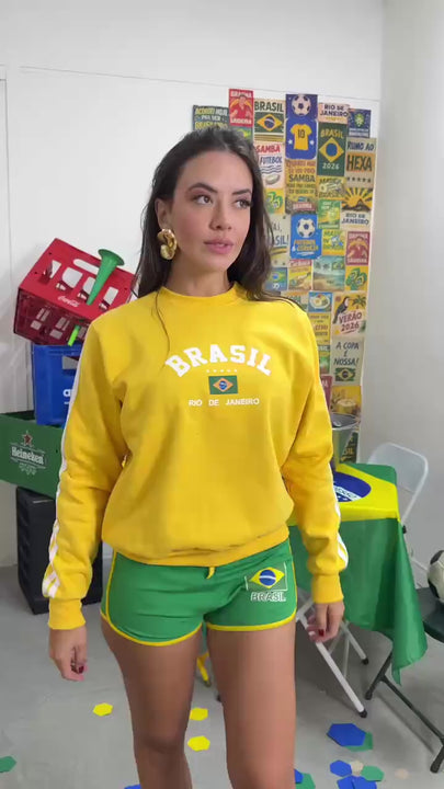Se você busca camisas masculinas do Brasil para a Copa do Mundo de 2026, você está no lugar certo! trabalhamos com camisas para sua família toda, com tecido premium, camisetas bordadas e de alta qualidade. Entrega garantida e troca fácil.